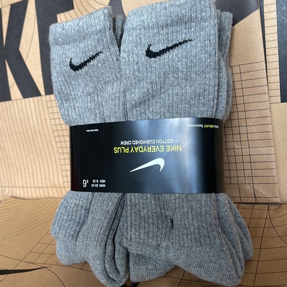 Nike Everyday Plus Cotton Cushioned CREW 6 pairs socks set - Picture 2 of 16